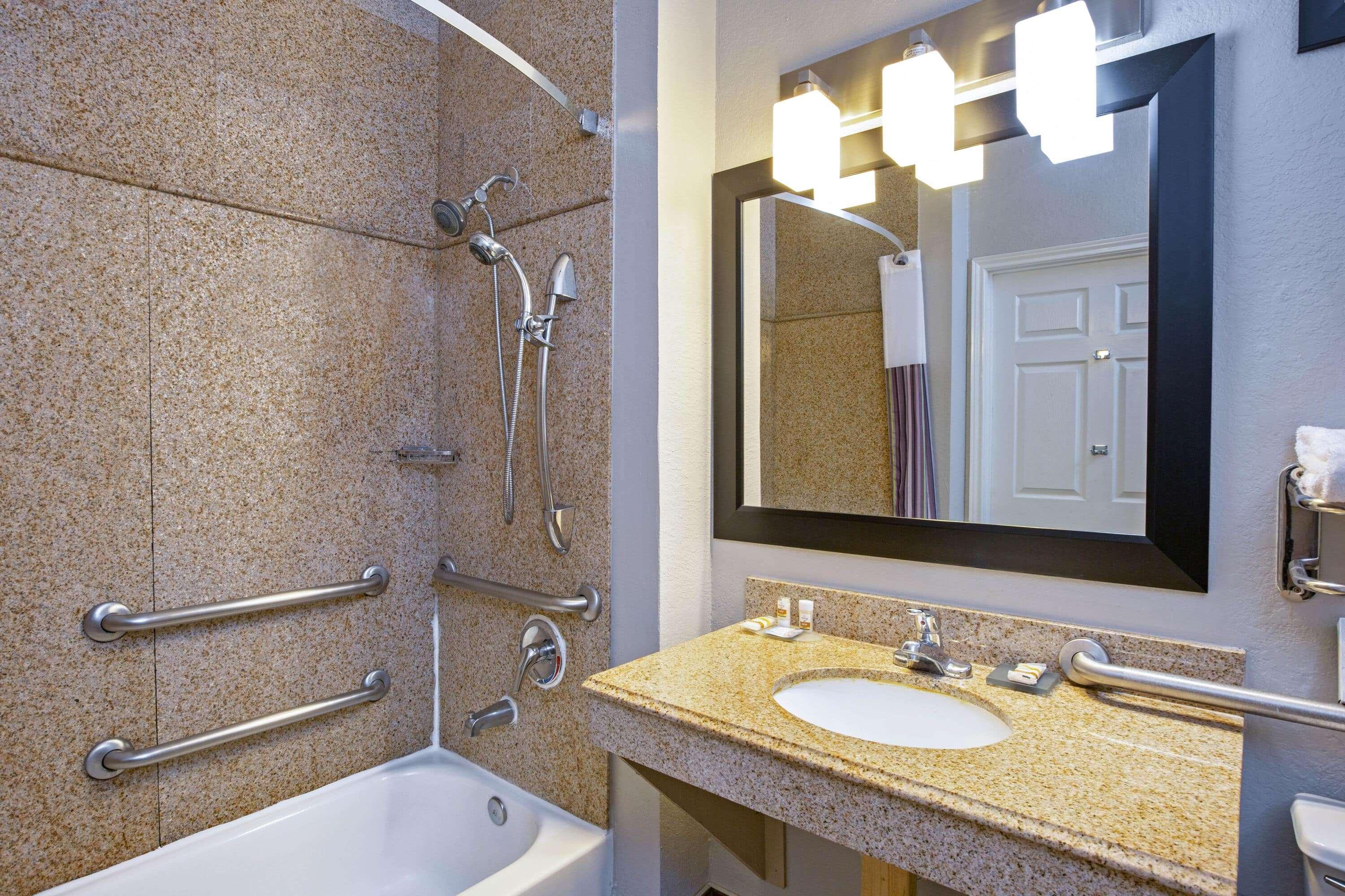 La Quinta By Wyndham Pearland Hotell Exteriör bild